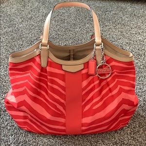 Like new fantastic condition colorful coach purse